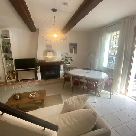 Σπίτι διακοπών Maison De Village Spacieuse A 3km De La